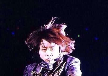 櫻井翔&広瀬すず、日大にサプライズ登場! 教授も「かっこよすぎ」