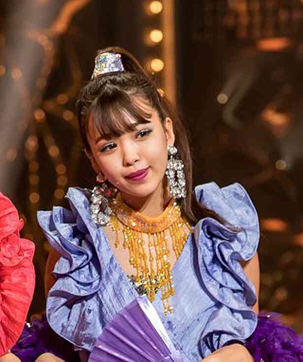 藤田ニコル、背中ざっくりドレス姿に「美しすぎる」「天使にこるん」絶賛の声続々