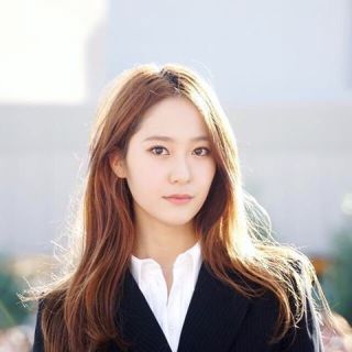HKT48・宮脇咲良が韓国で「なりたい顔」と超人気に