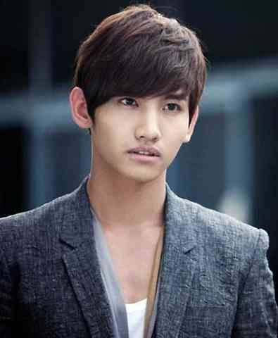 ざわちん、東方神起・チャンミンのものまねメイク披露「そっくり」「流石です」と絶賛の声