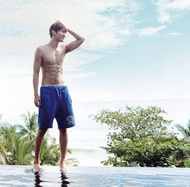 ざわちん、東方神起・チャンミンのものまねメイク披露「そっくり」「流石です」と絶賛の声