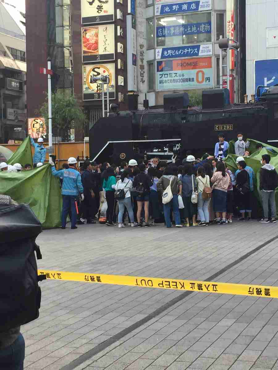 JR新橋駅前で女子高校生数人が体調不良 東京