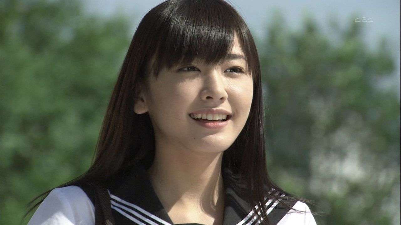 中国のガッキーことロン・モンロウ、日本のドラマ初出演！女子高生の制服にウキウキ