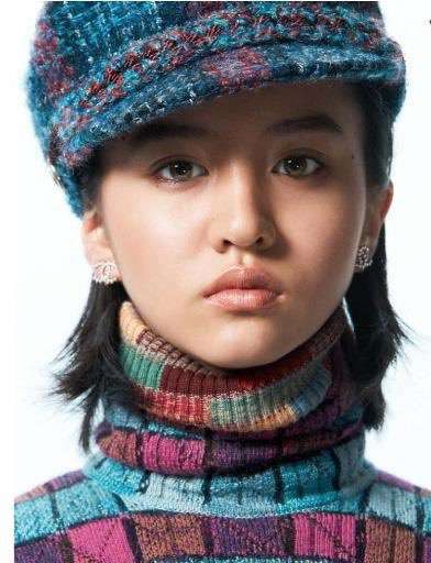 「濃い顔」と「薄い顔」を交互に貼っていくトピ