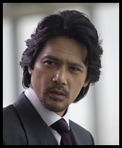 「濃い顔」と「薄い顔」を交互に貼っていくトピ