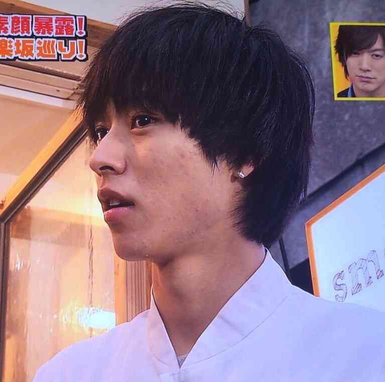 「濃い顔」と「薄い顔」を交互に貼っていくトピ