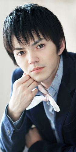 「濃い顔」と「薄い顔」を交互に貼っていくトピ