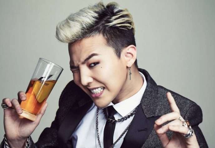 「濃い顔」と「薄い顔」を交互に貼っていくトピ