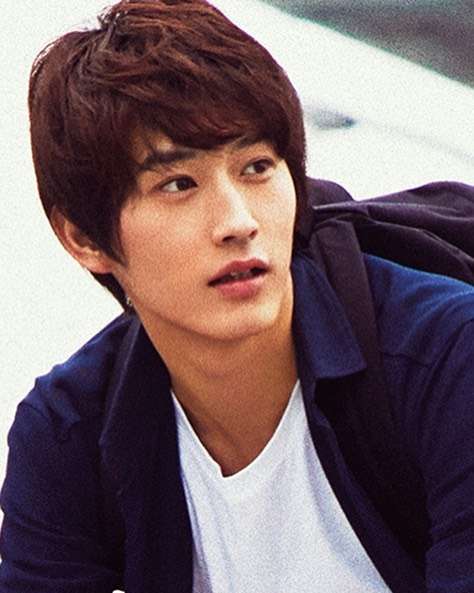 「濃い顔」と「薄い顔」を交互に貼っていくトピ