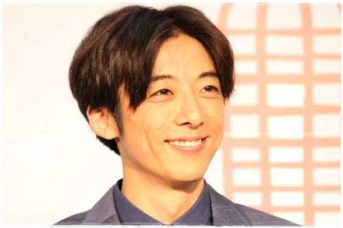 「濃い顔」と「薄い顔」を交互に貼っていくトピ