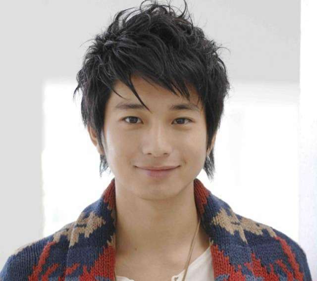 「濃い顔」と「薄い顔」を交互に貼っていくトピ