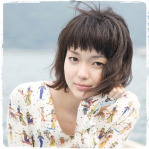 「濃い顔」と「薄い顔」を交互に貼っていくトピ