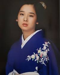 「濃い顔」と「薄い顔」を交互に貼っていくトピ