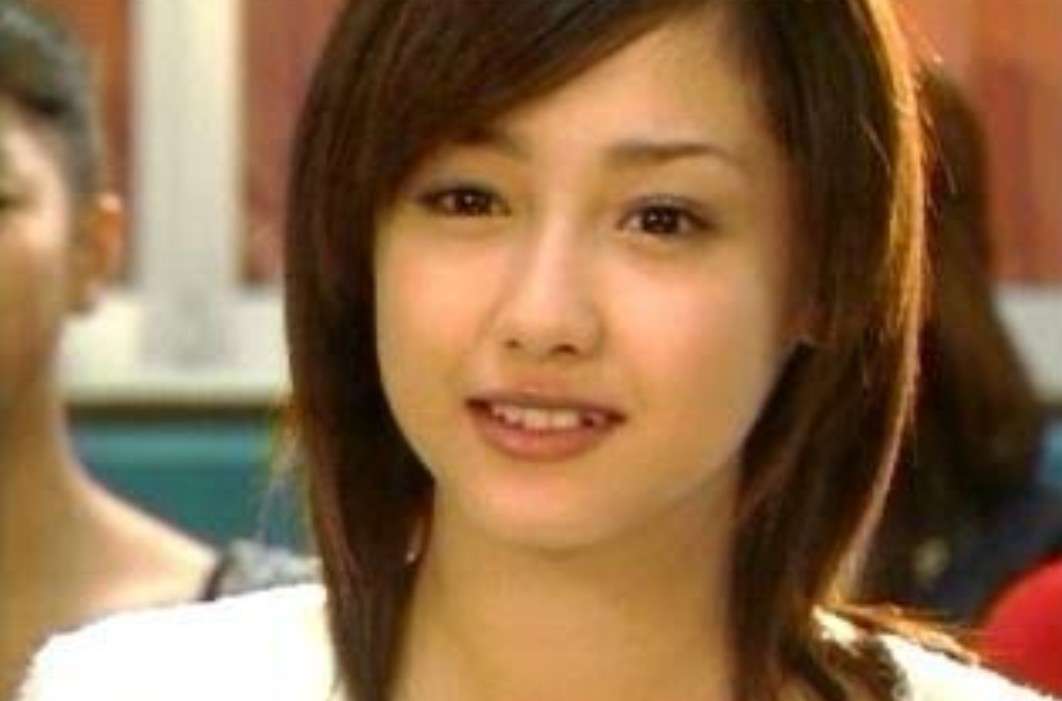 「濃い顔」と「薄い顔」を交互に貼っていくトピ