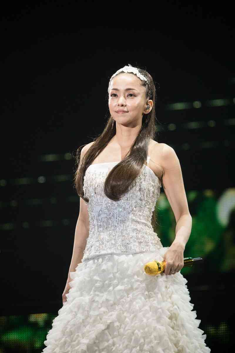 安室奈美恵、台湾到着で空港パニック イモトアヤコの姿も!…現地ファンに交じり