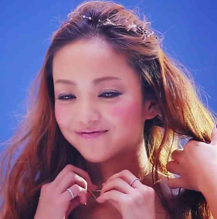 安室奈美恵、台湾到着で空港パニック イモトアヤコの姿も!…現地ファンに交じり