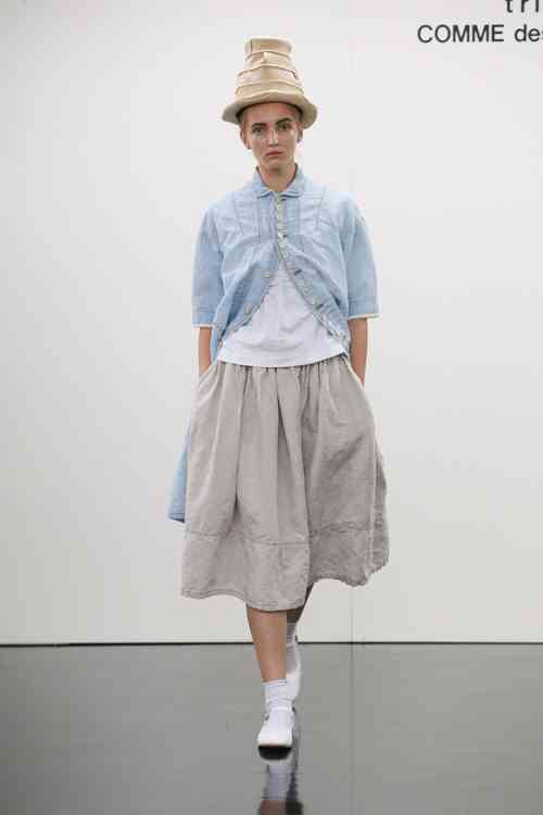 ママ友と会う時の服装