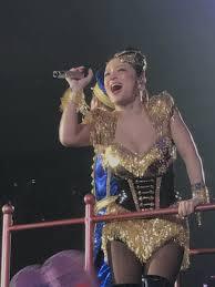 浜崎あゆみ、「笑いながら涙を拭って…」意味深投稿が憶測呼ぶ