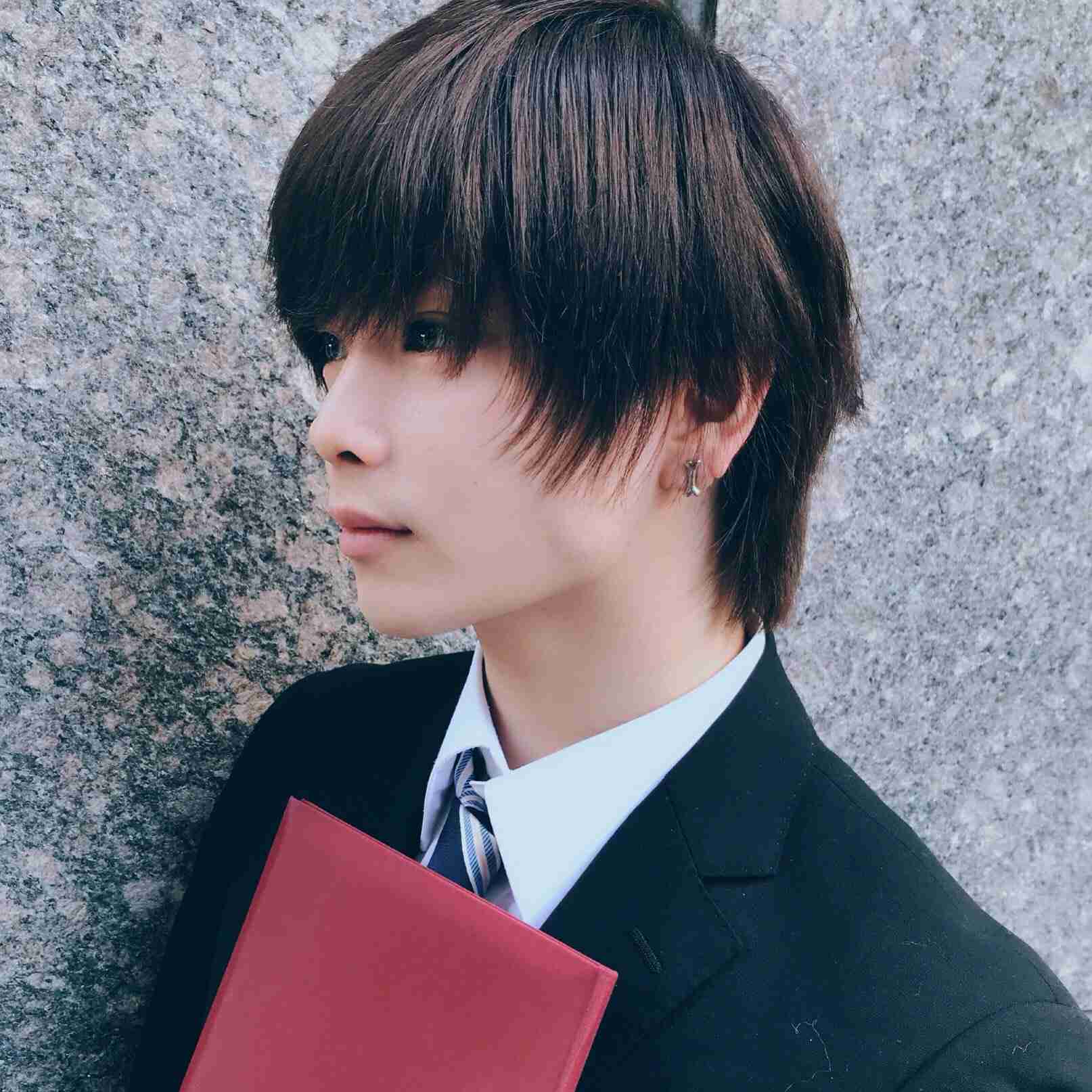 「ぶすに人権はない」「妊婦さんに膝カックン」炎上報道のモデル・夏目雄大　所属事務所から契約解除