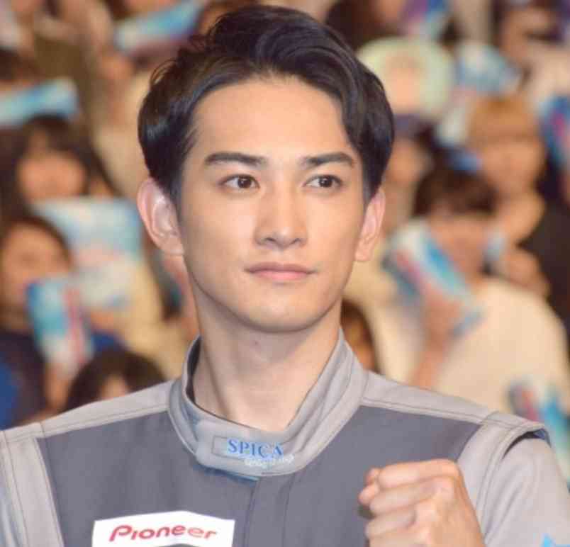 男性の前髪 ありor無し どちらが好きですか?