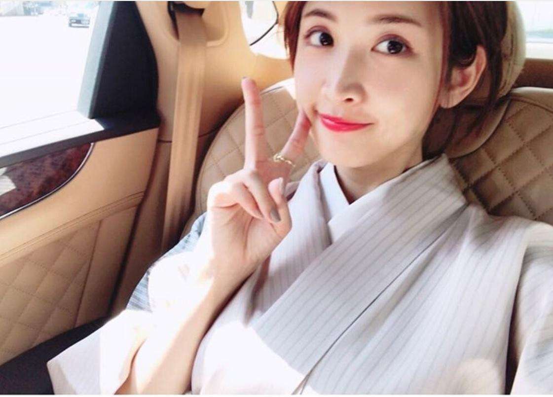 紗栄子、世界中を飛び回る多忙な日常にネットからは疑問の声が噴出