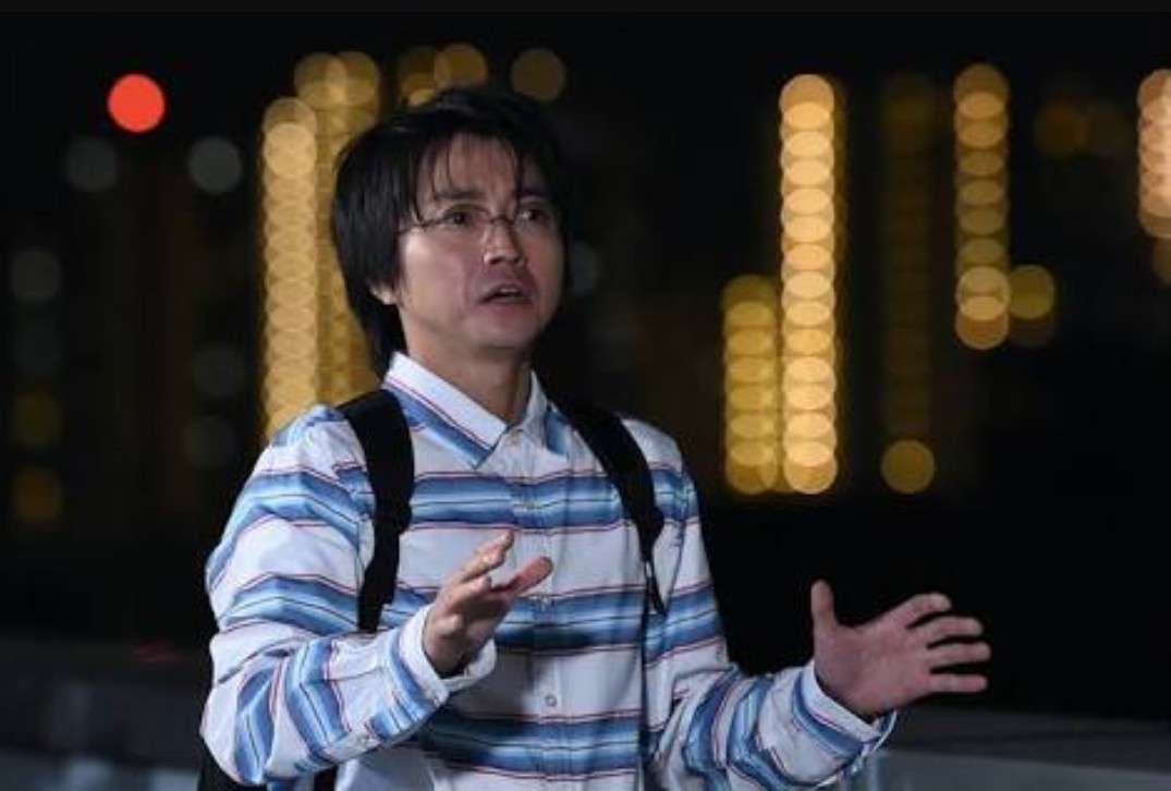 ヒッチハイクしてるみたいな画像を貼るトピ