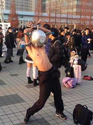 クオリティの低いコスプレを貼るトピ