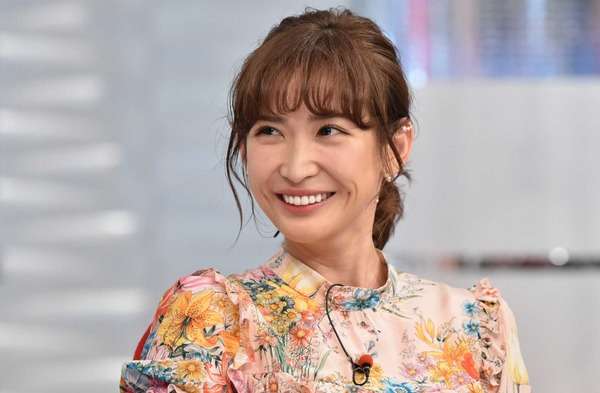 紗栄子、「肌がキレイでヤバい…」31歳のスッピン顔に称賛の嵐