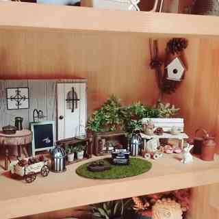 ミニチュアの家具を貼るトピ♪