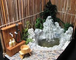 ミニチュアの家具を貼るトピ♪