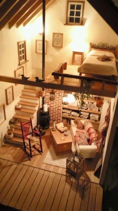 ミニチュアの家具を貼るトピ♪