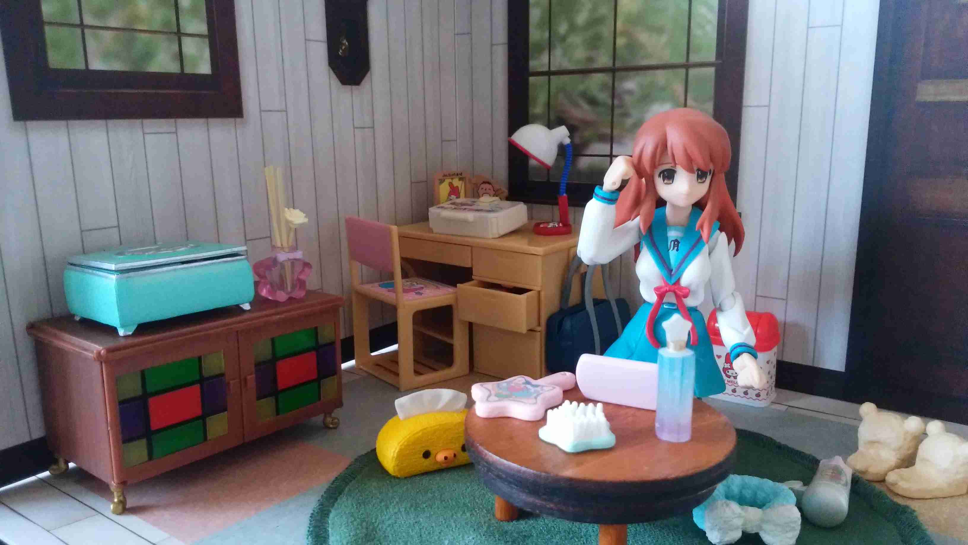 ミニチュアの家具を貼るトピ♪