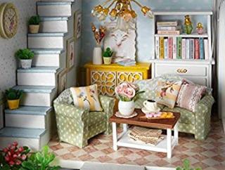 ミニチュアの家具を貼るトピ♪