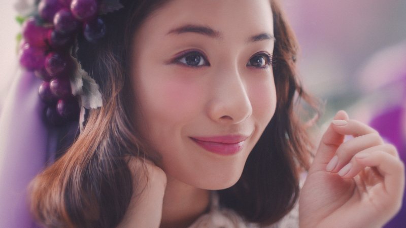 石原さとみ“10秒メイク”にチャレンジ