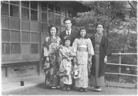 1928年生まれの手塚治虫が、1974年頃に描いた「60歳の女性」像に衝撃