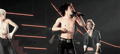 ダンスしている動画コレクション