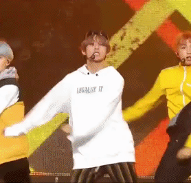 ダンスしている動画コレクション