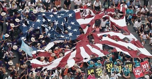 日本サポーターの旭日旗での応援、韓国の教授がFIFAに懲戒を要求