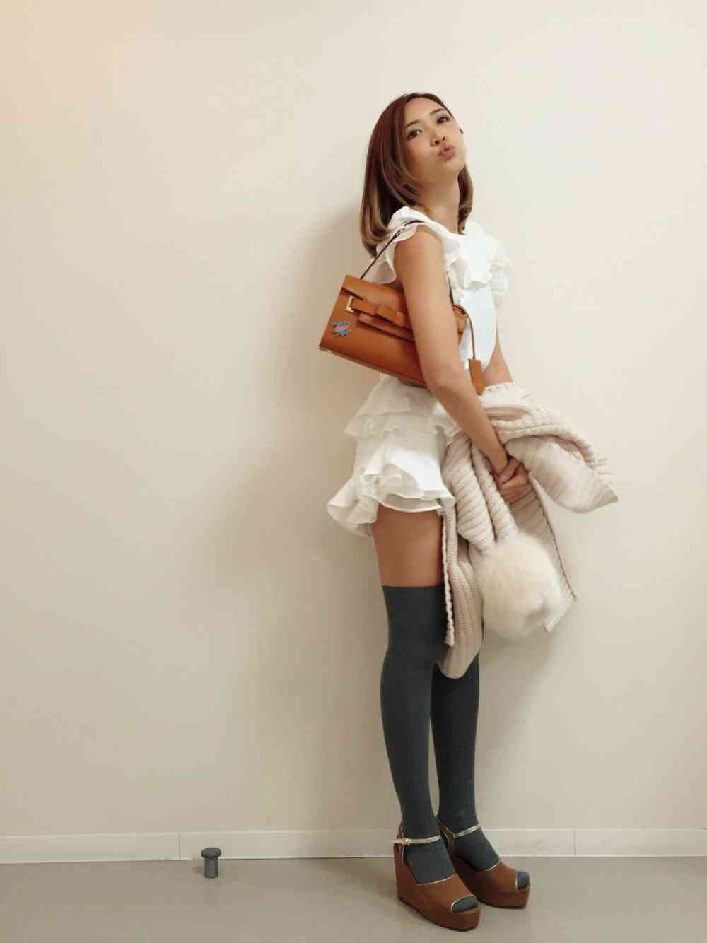 紗栄子、自信満々ファッションもなぜか賛否両論のワケとは？