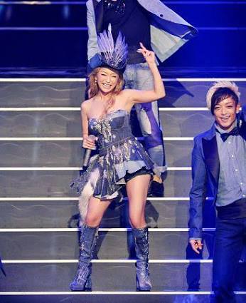 紗栄子、自信満々ファッションもなぜか賛否両論のワケとは？