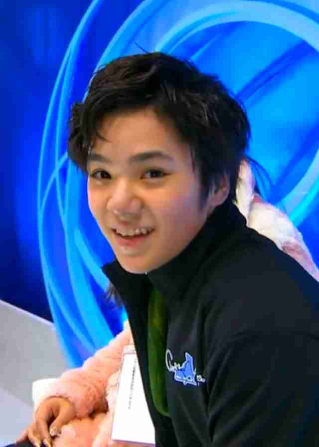 叶美香＆宇野昌磨選手のレア2ショットに「まさかの組み合わせ」と驚きの声
