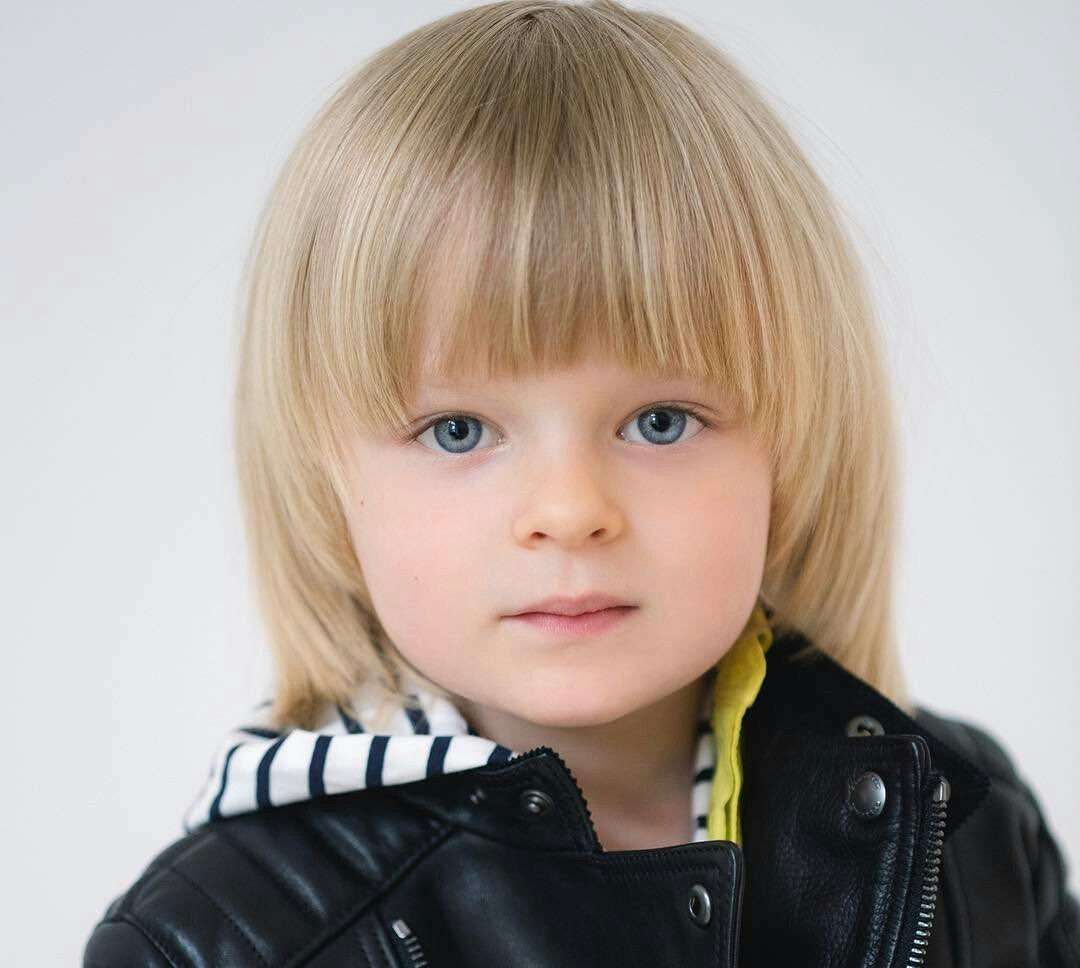 羽生結弦、サーシャ君との“天使すぎる1枚”が2万超反響　「破壊的可愛さ」の声も