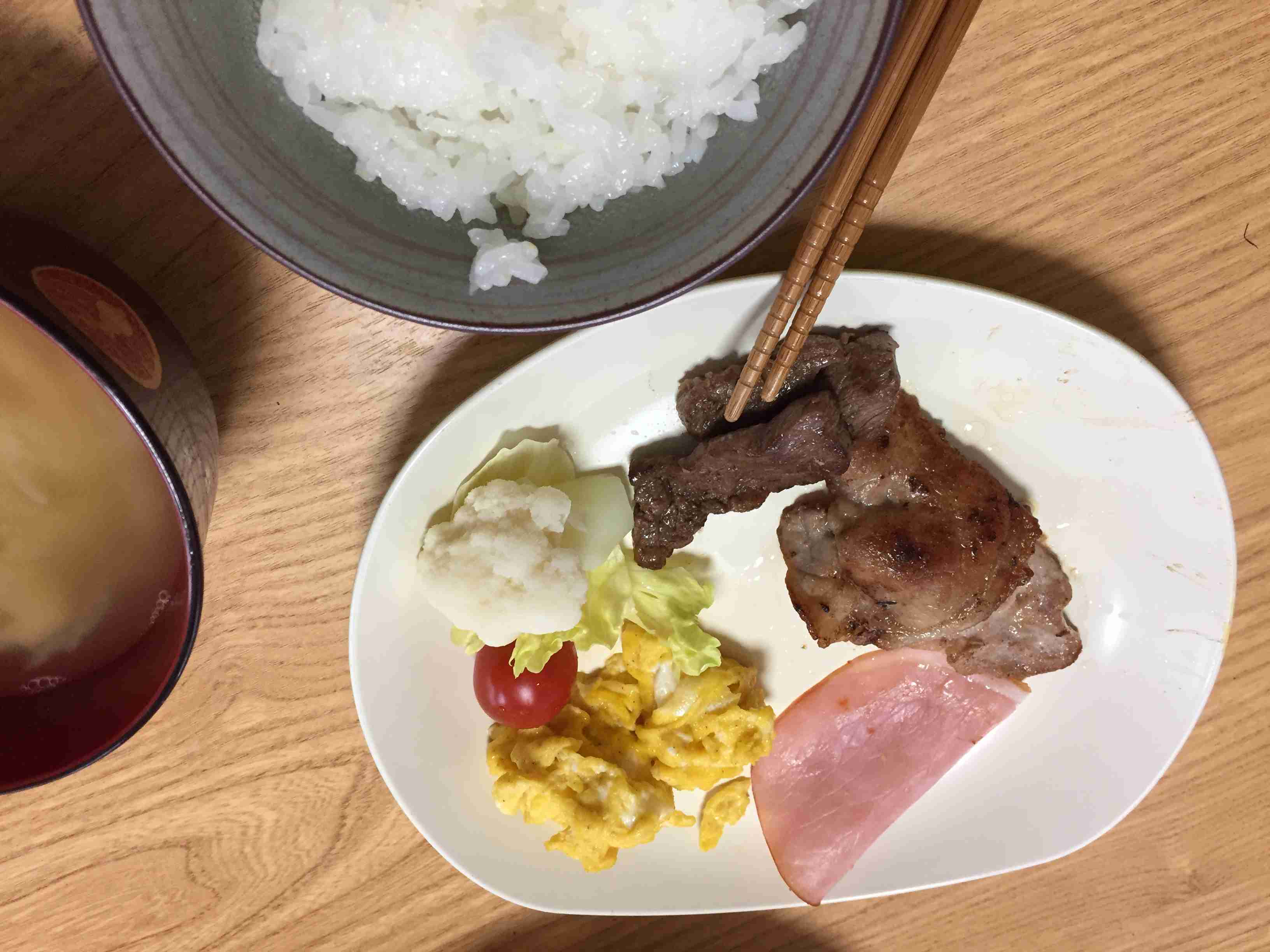 自分の携帯に入っている一番最新の食べ物画像を貼るトピ