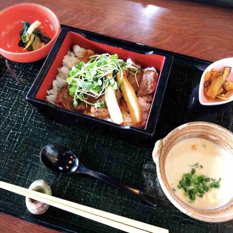 自分の携帯に入っている一番最新の食べ物画像を貼るトピ