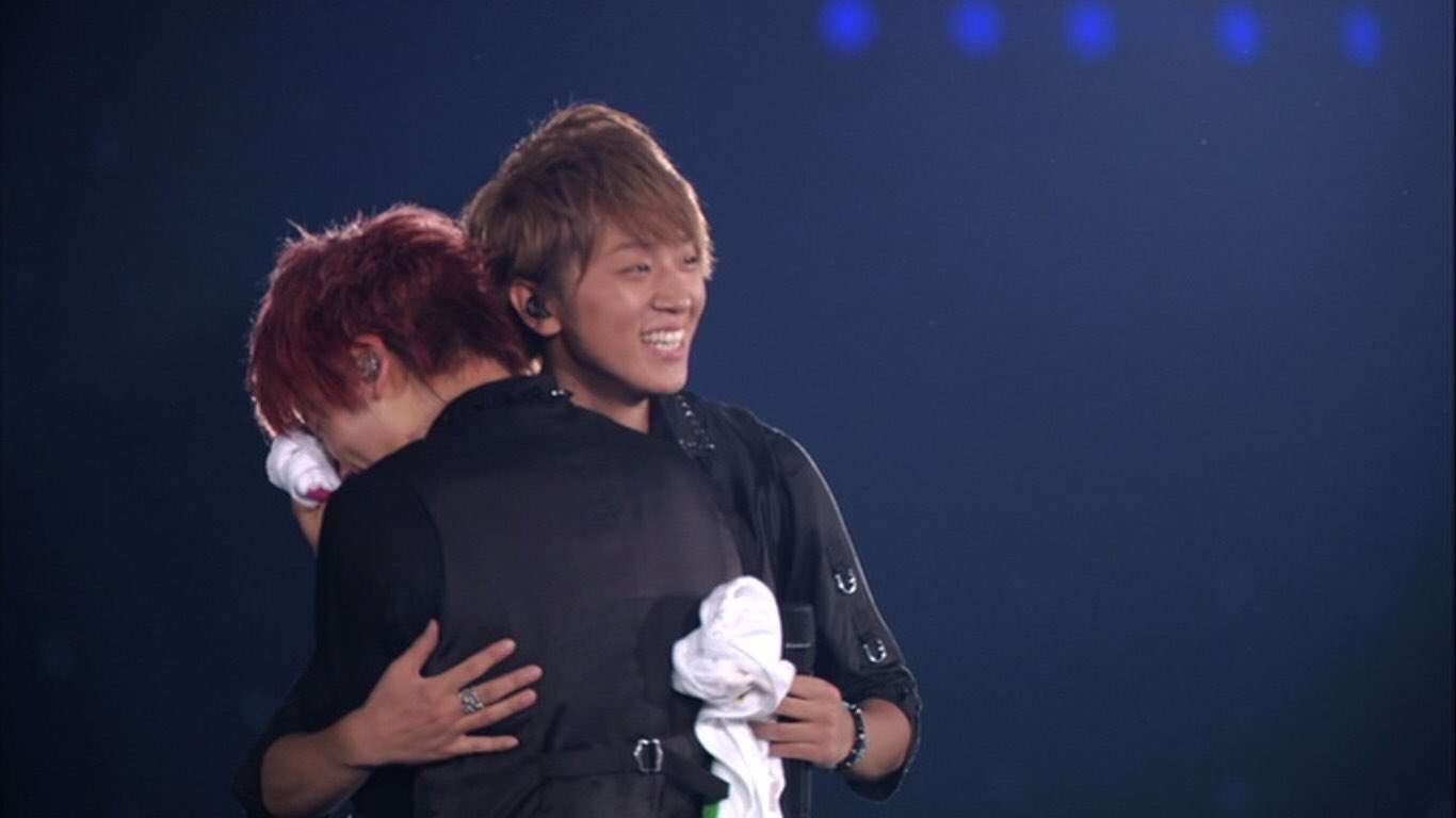 小山慶一郎、未成年と飲酒問題で活動自粛 加藤シゲアキに厳重注意