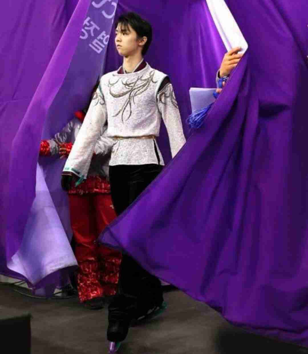 羽生結弦選手に国民栄誉賞授与　政府が決定