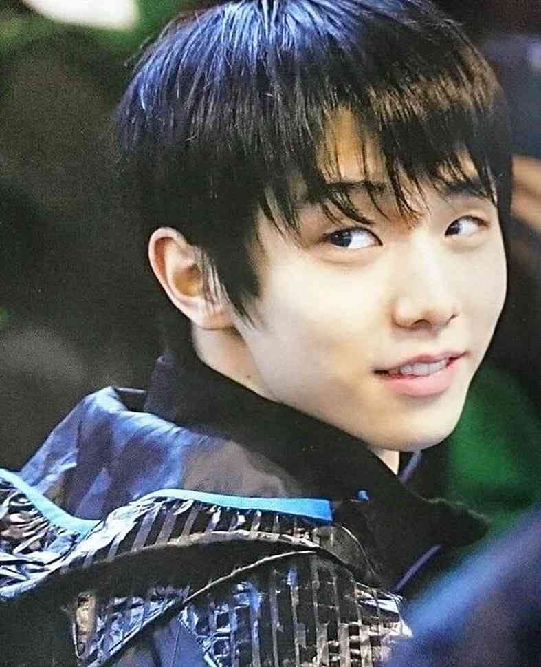 羽生結弦選手に国民栄誉賞授与　政府が決定