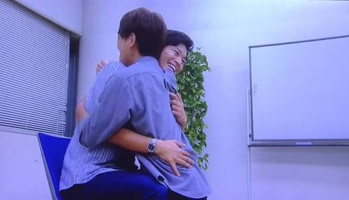 NEWS小山慶一郎・加藤シゲアキが未成年女性に飲酒強要