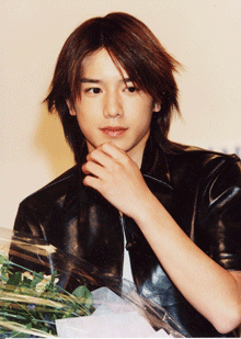 NEWS小山慶一郎・加藤シゲアキが未成年女性に飲酒強要