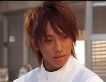 NEWS小山慶一郎・加藤シゲアキが未成年女性に飲酒強要